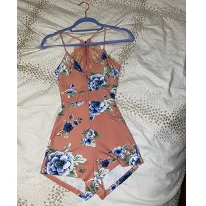 Floral Romper 🌺 Size Medium (4-6)